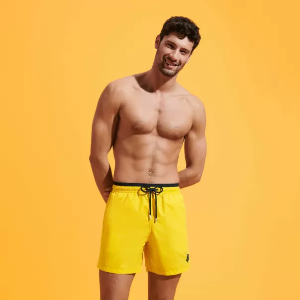 Vilebrequin El Icónico Nuevo Hombre Sol / Amarillo Bañador Liso Bicolor Para Hombre