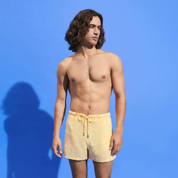 Vilebrequin Hombre Shorts Vender Bermudas De Lino Con Tinte Natural Para Hombre Genet / Amarillo